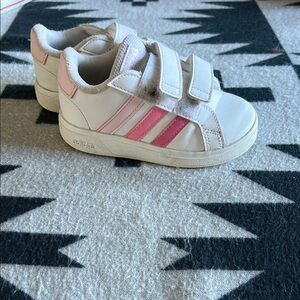 Adidas toddler sneakers